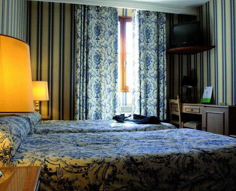 Hotel L'Aragon การ์กาซอน ห้อง รูปภาพ